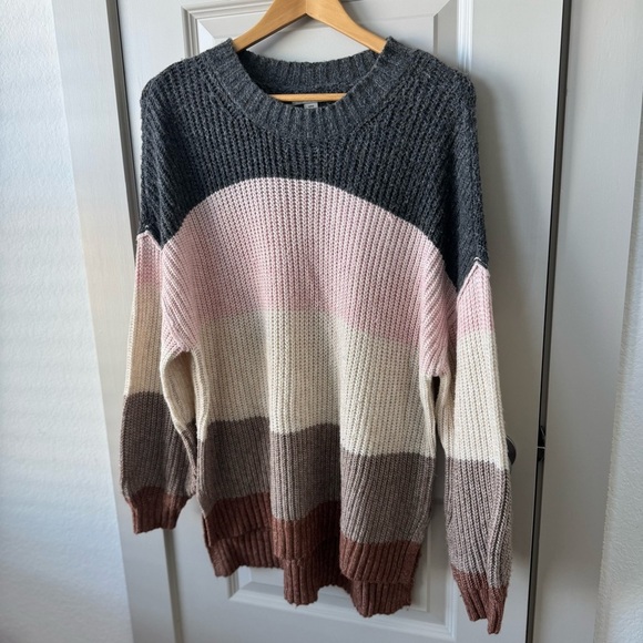 American Eagle Color block Long Oversized Knit Sweater Size Small - Picture 4 of 6